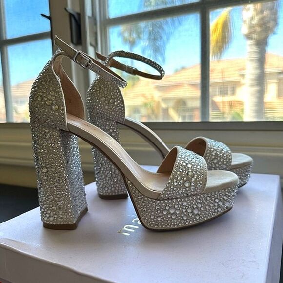 Madden Girl Omega Platform Sandal (Women's) -8 - Picture 2 of 10